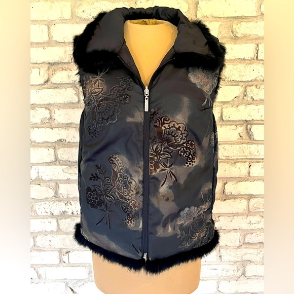 Reversible vest - Picture 4 of 6